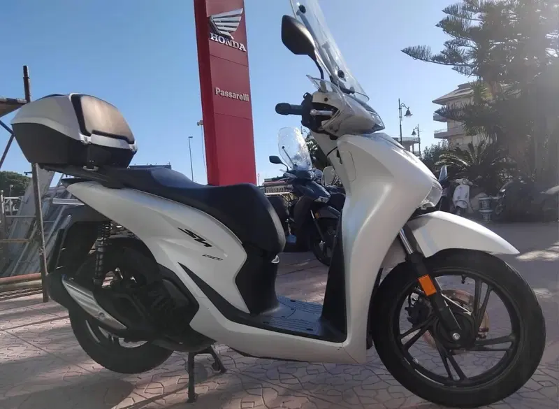 Honda SH 150i (2020 - 23) (4)