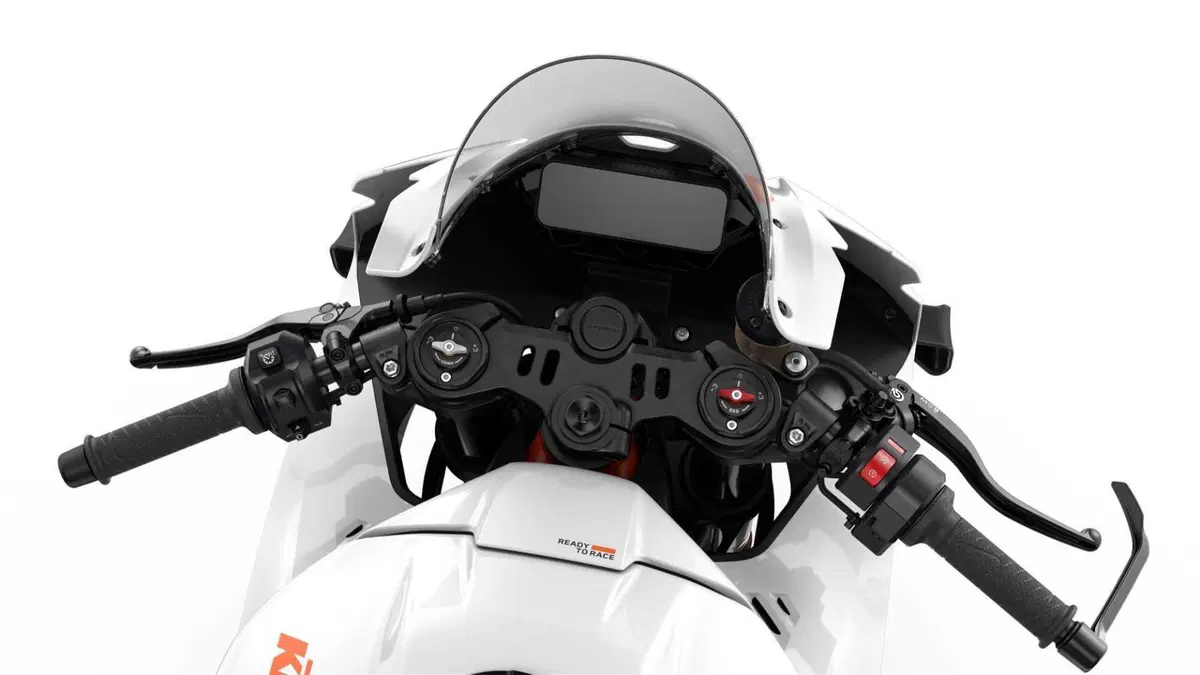 KTM 990 RC R 990 RC R Track (2026) (8)