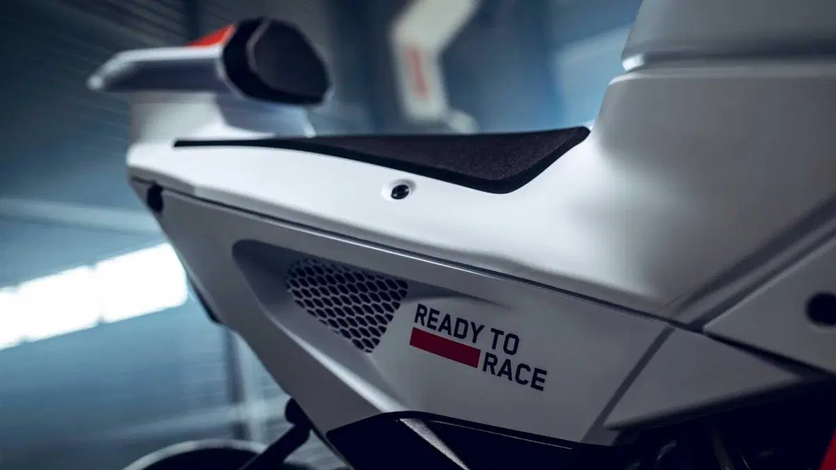 KTM 990 RC R 990 RC R Track (2026) (11)