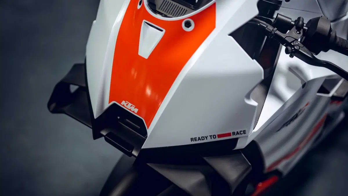 KTM 990 RC R 990 RC R Track (2026) (10)