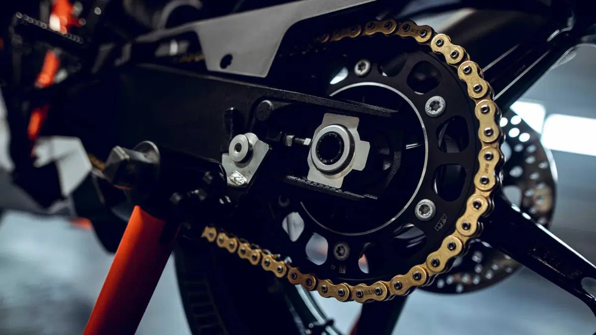 KTM 990 RC R 990 RC R Track (2026) (14)
