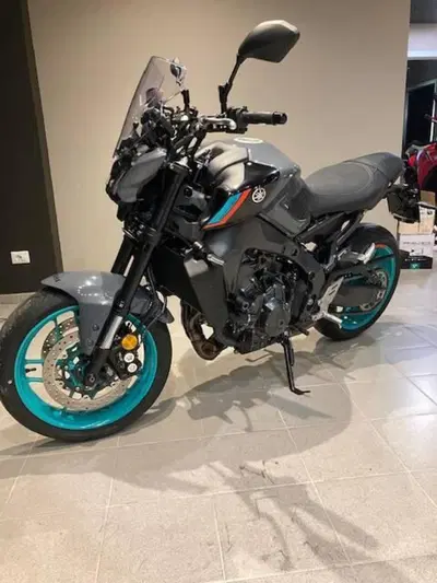 Yamaha MT-09 (2021 - 23) usata