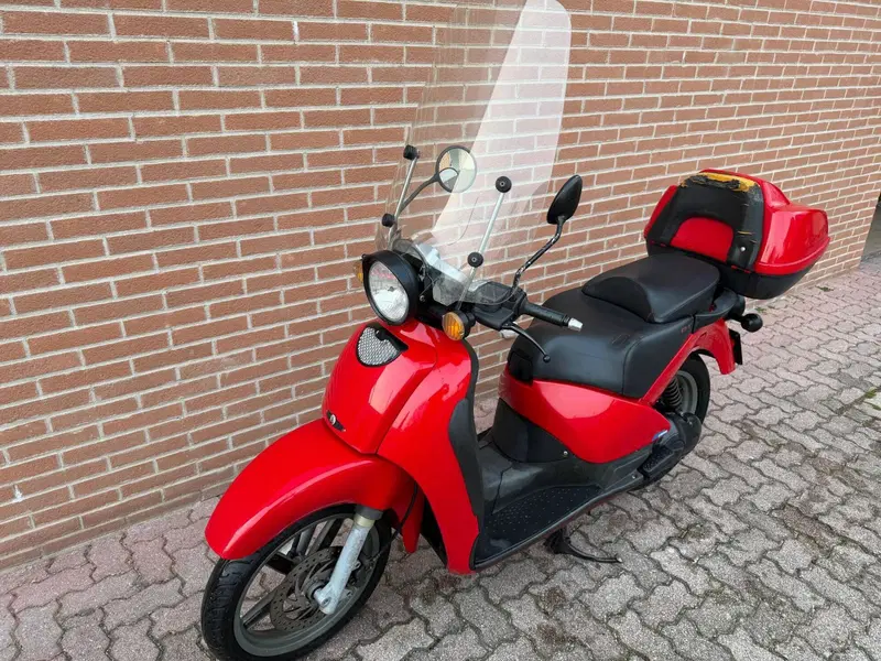 Aprilia Scarabeo 125 GT (2002 - 07) (3)
