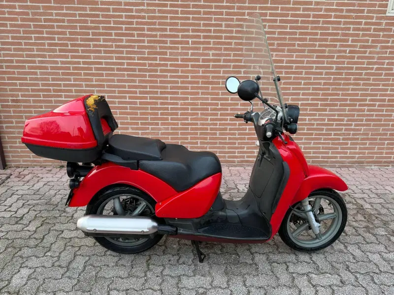 Aprilia Scarabeo 125 GT (2002 - 07) (2)