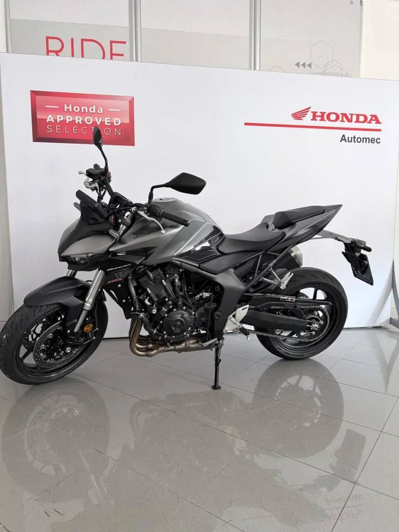 Honda CB 1000 Hornet (2025 - 26) (5)