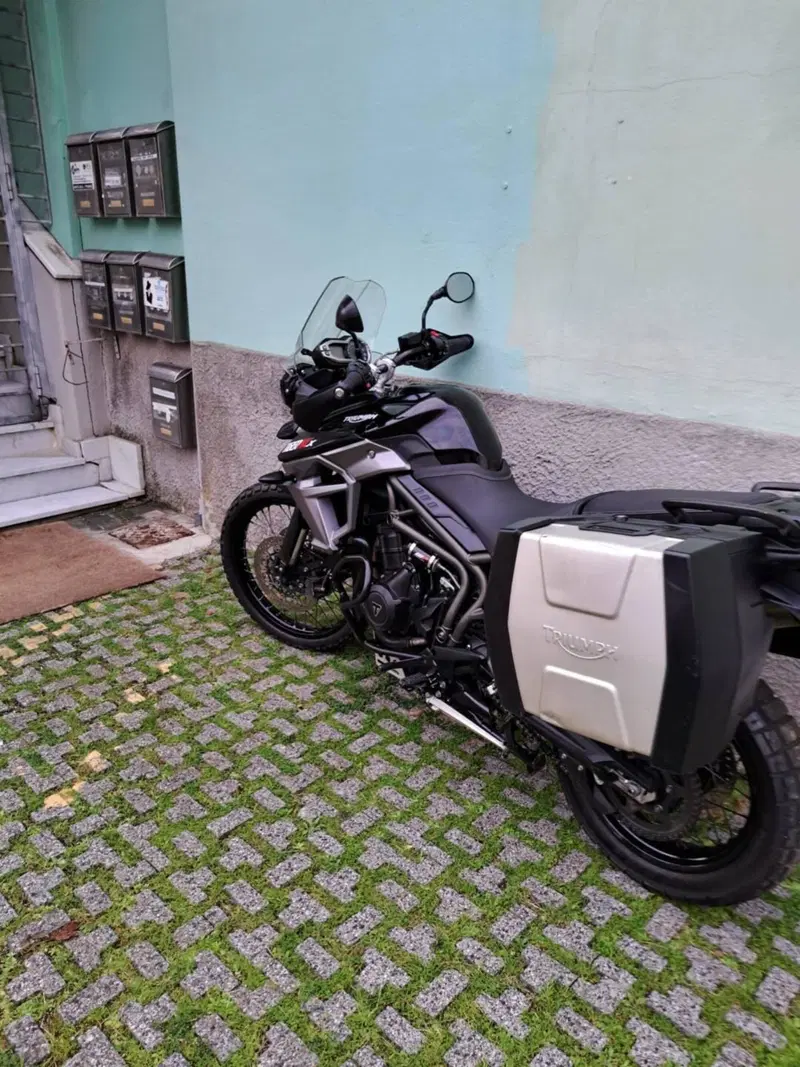 Triumph Tiger 800 XCx (2015 - 17) (4)