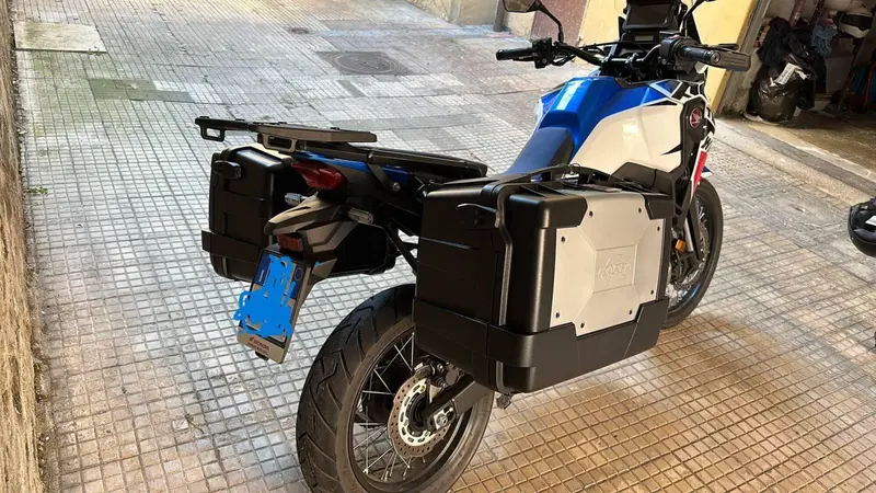 Honda Africa Twin CRF 1100L Urban (2022 - 23) (2)