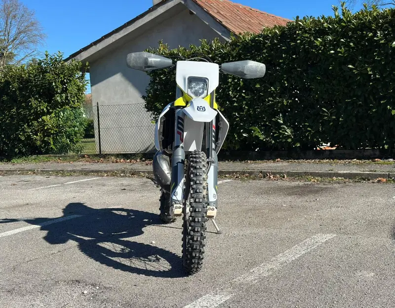Husqvarna TE 250i (2022) (3)