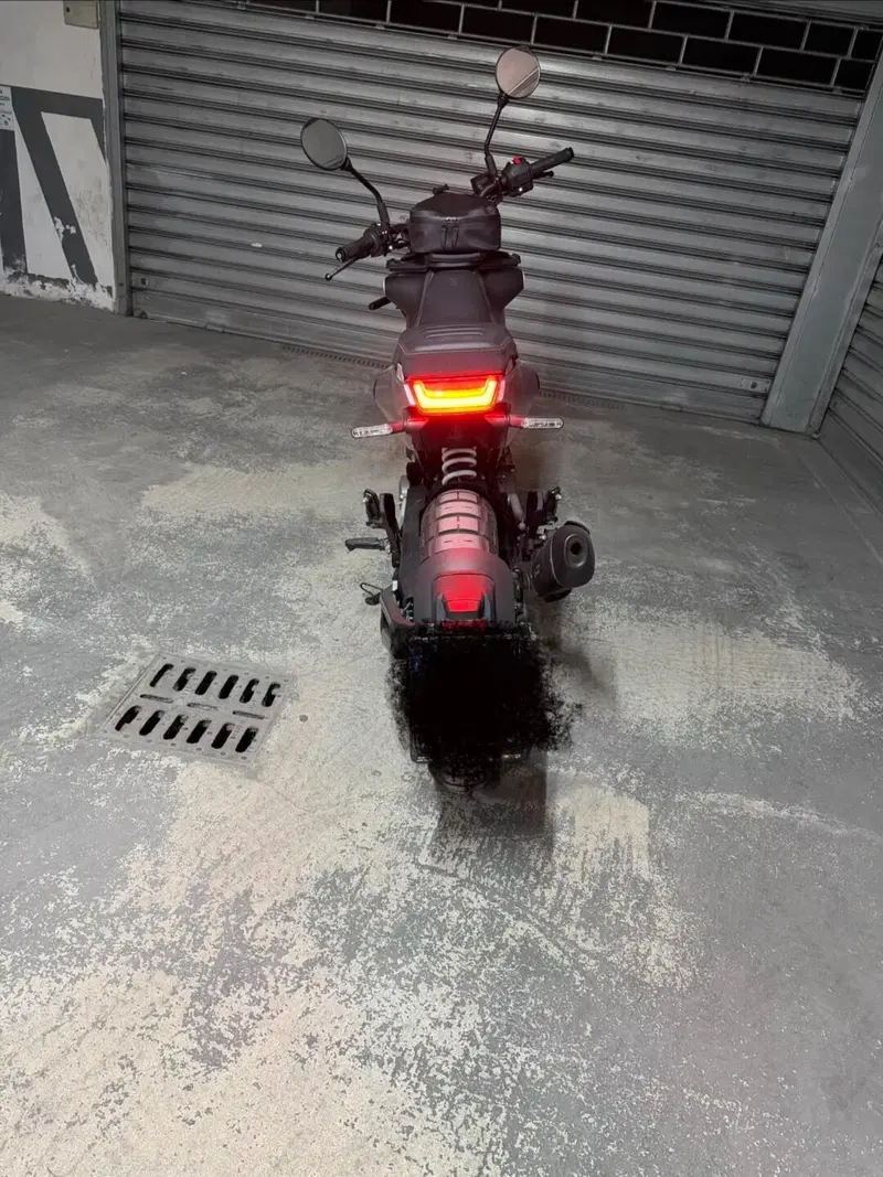 Husqvarna Svartpilen 401 (2020) (4)