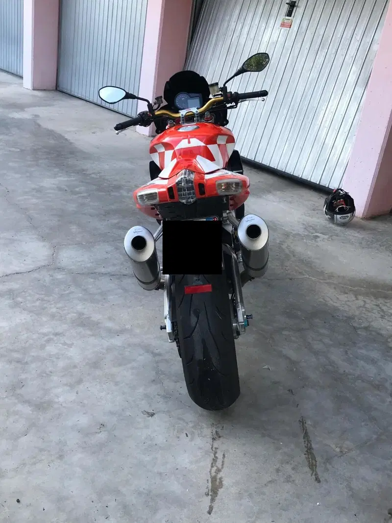 Aprilia Tuono 1000 R (2006 - 10) (5)