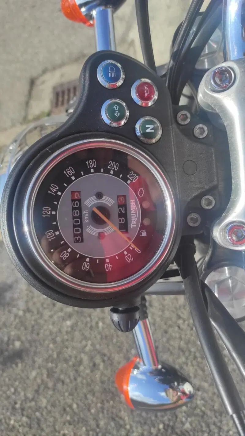 Triumph Bonneville (2007 - 16) (12)