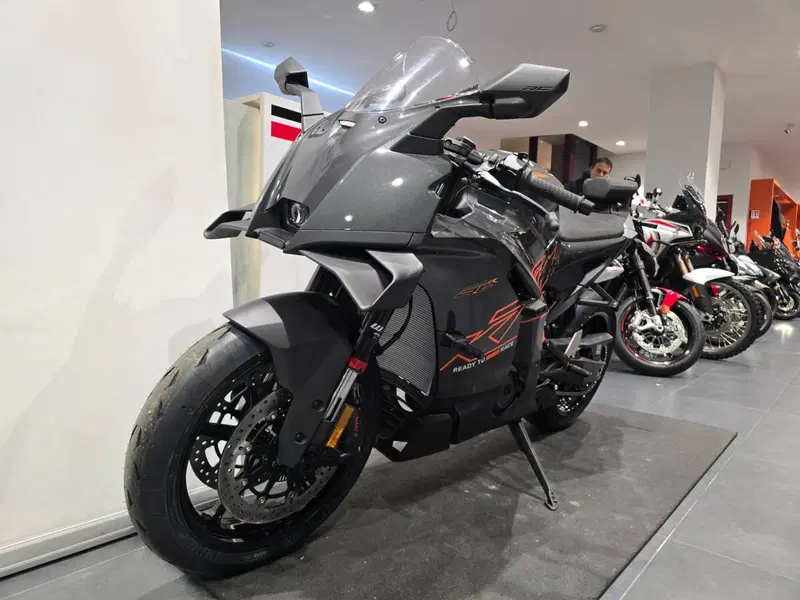 KTM 990 RC R (2026) (4)