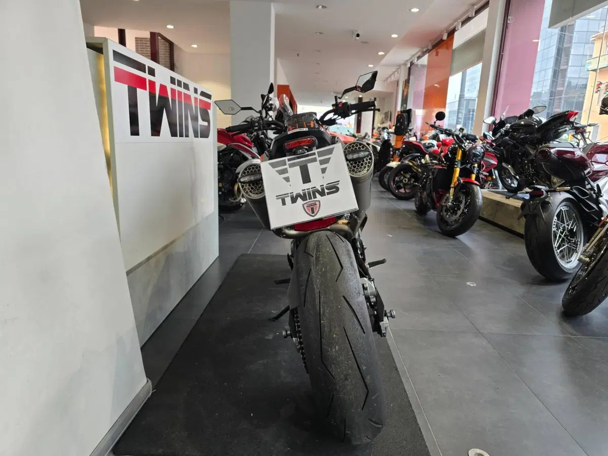 KTM 790 Duke (2025 - 26) (7)