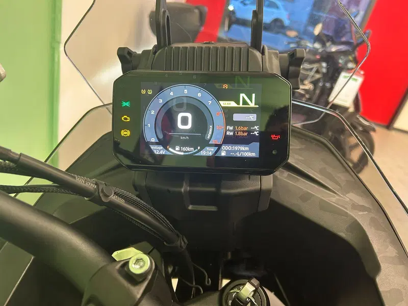 CFMOTO 700MT Adventure (2025 - 26) (5)