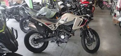 Benelli BKX 125 (2026) nuova
