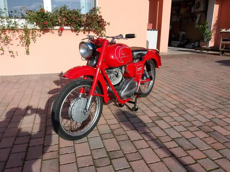 Moto Guzzi LODOLA GT 235 (2)