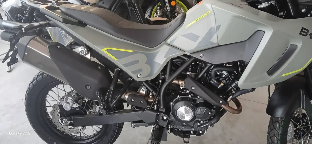 Benelli BKX 125 (2026) (2)