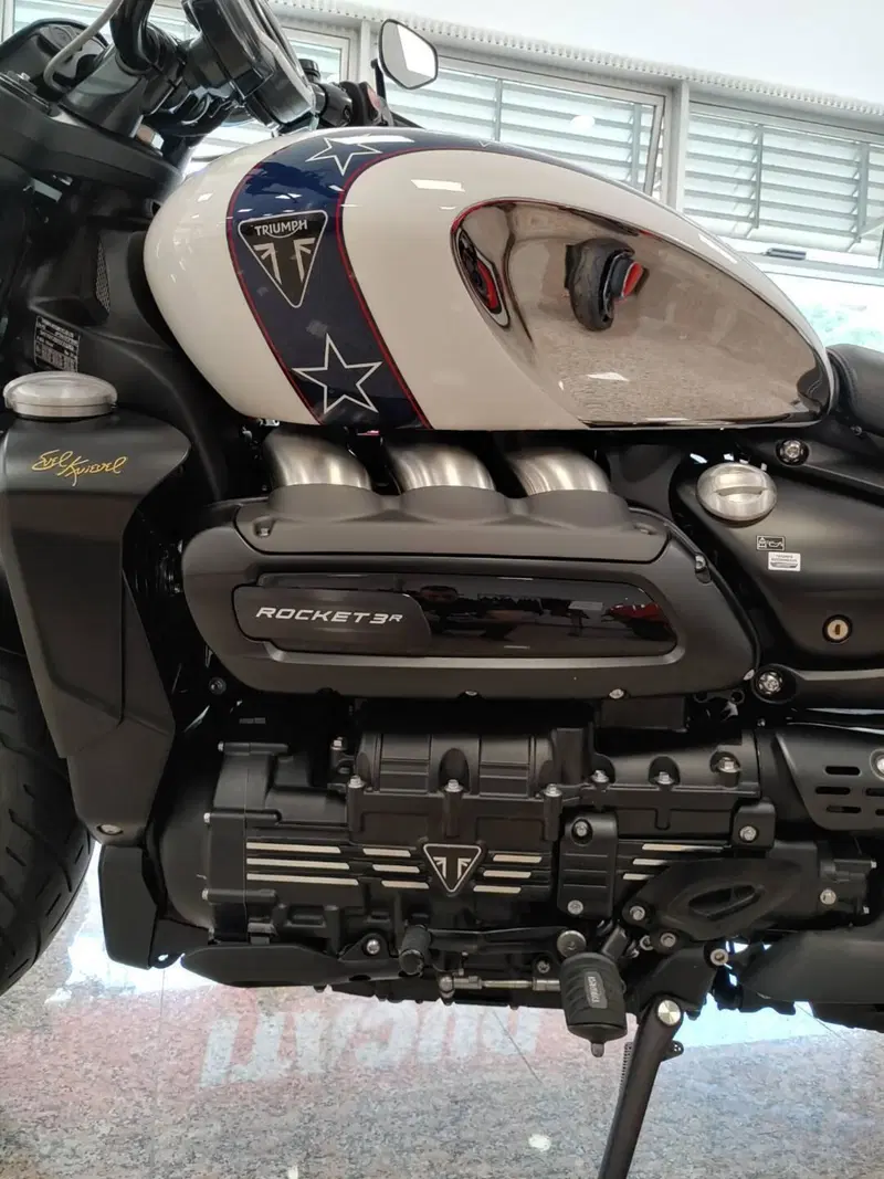 Triumph Rocket 3 GT Evel Knievel Special Edition (2025) (6)