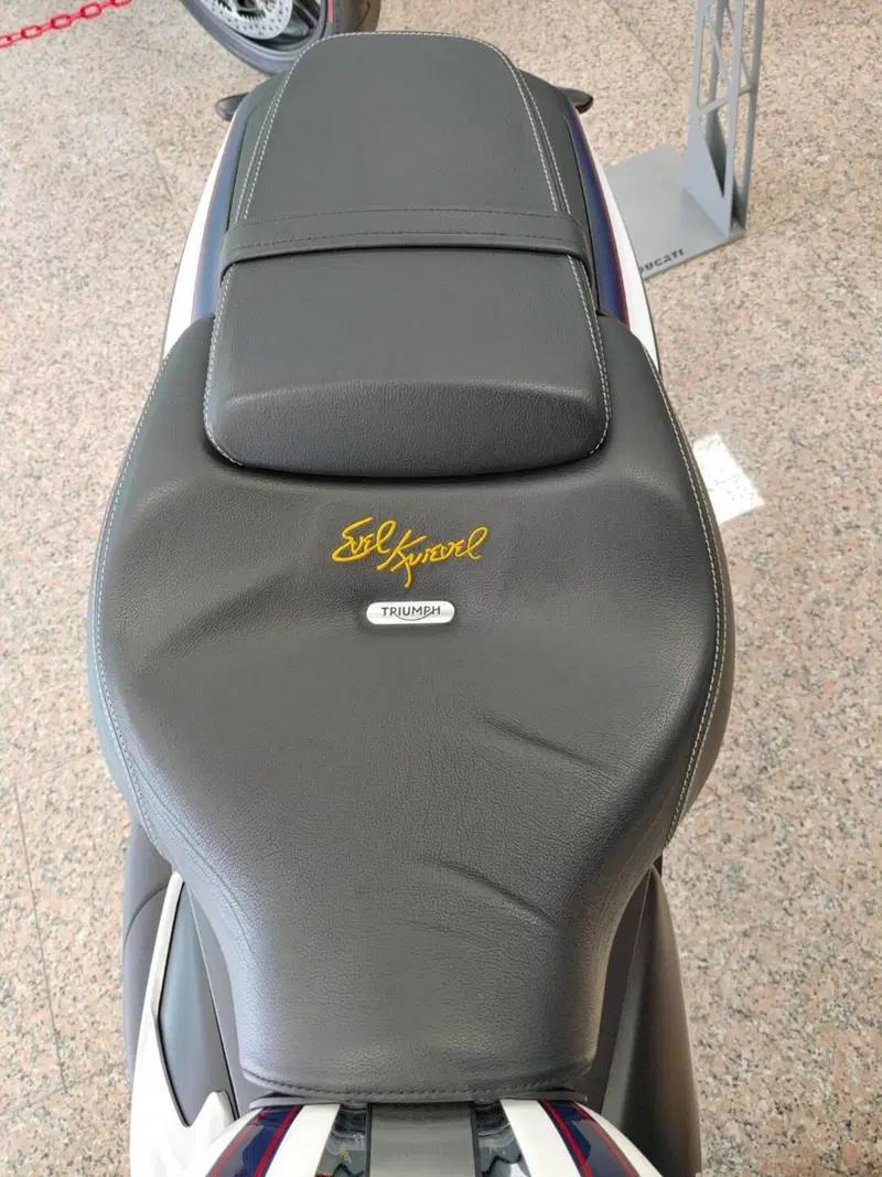 Triumph Rocket 3 GT Evel Knievel Special Edition (2025) (12)