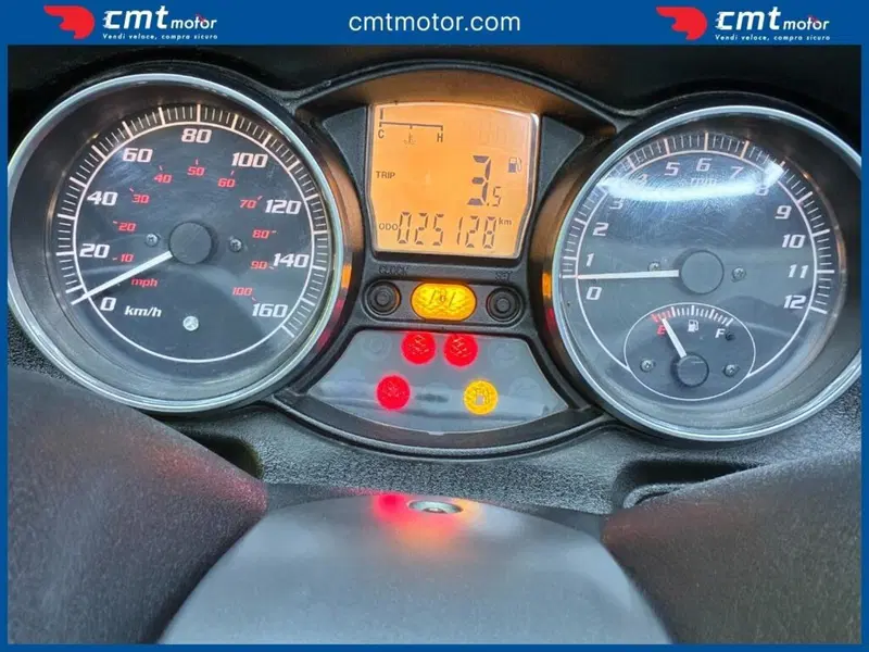 Piaggio MP3 250 i.e. (5)