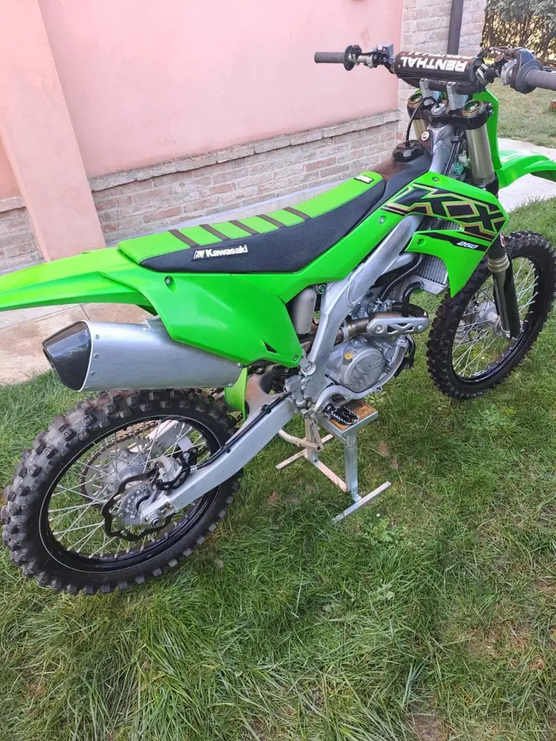 Kawasaki KX 250 F (2021) (3)