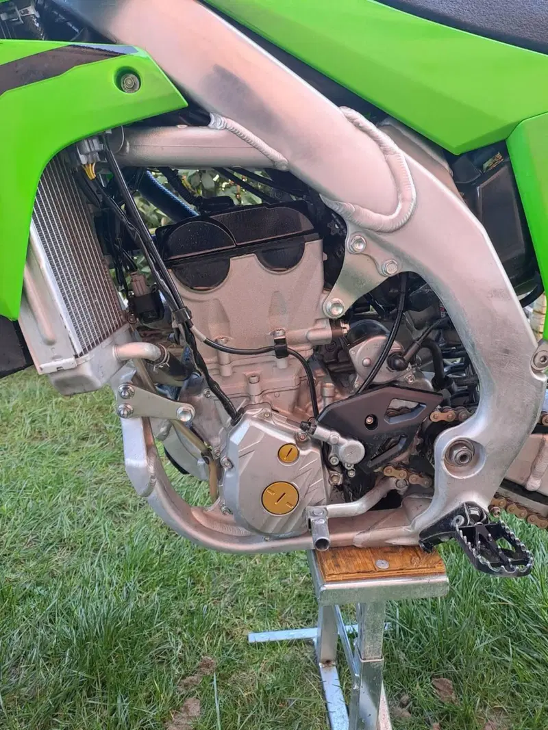 Kawasaki KX 250 F (2021) (4)