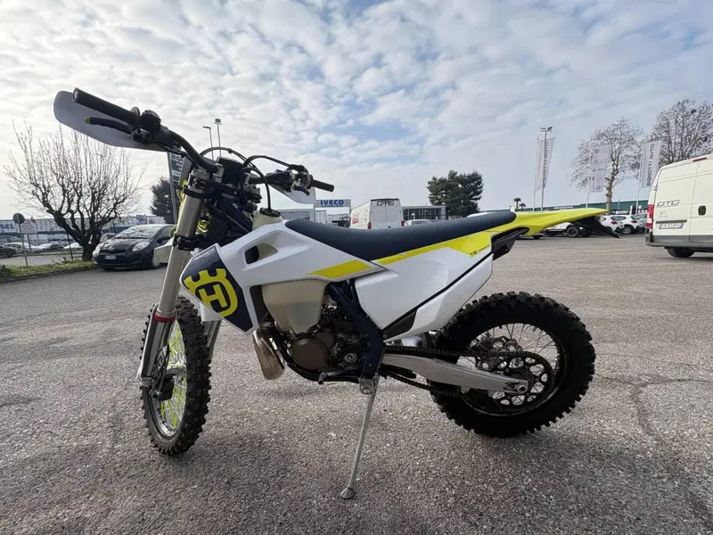 Husqvarna TE 250i (2023) (2)