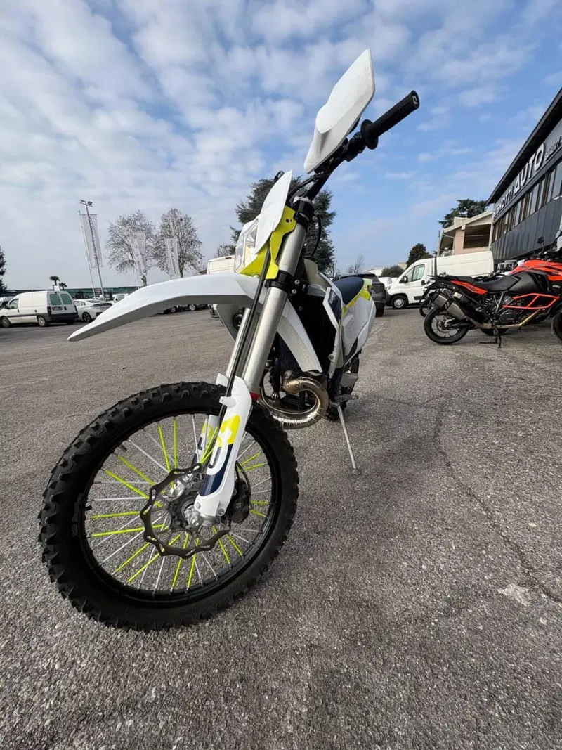 Husqvarna TE 250i (2023) (4)
