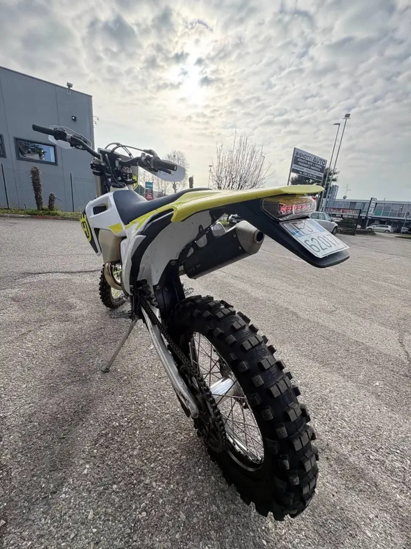 Husqvarna TE 250i (2023) (5)