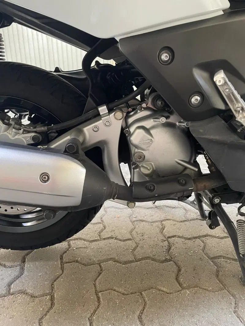 Yamaha X-Max 250 (2010 - 13) (8)