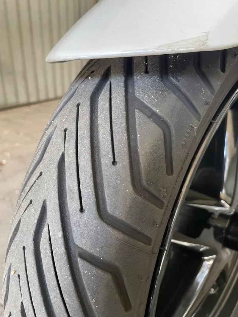 Yamaha X-Max 250 (2010 - 13) (11)