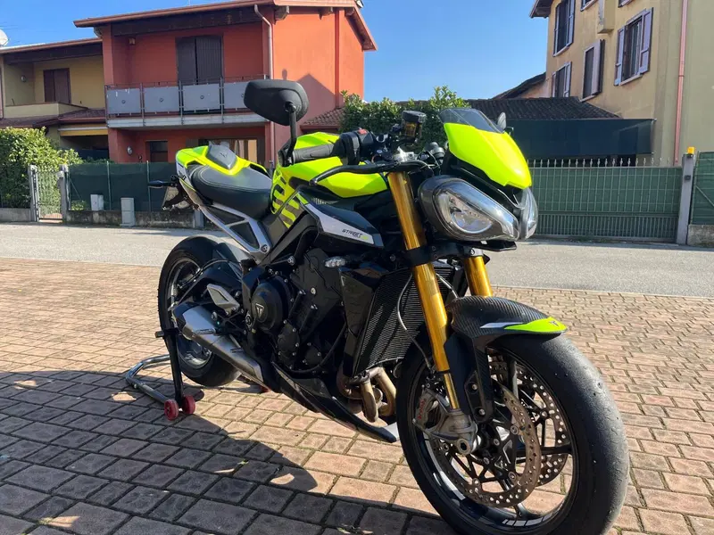 Triumph Street Triple 765 Moto2 Edition (2023 - 24)