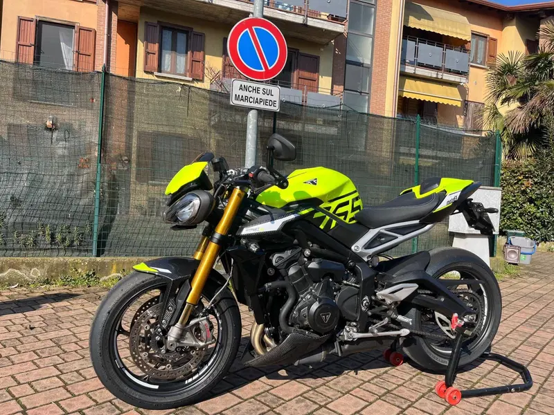 Triumph Street Triple 765 Moto2 Edition (2023 - 24) (7)
