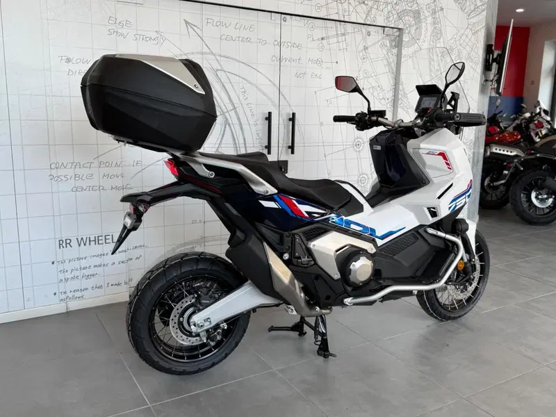 Honda X-ADV 750 Special Edition Adventure (2026) (3)