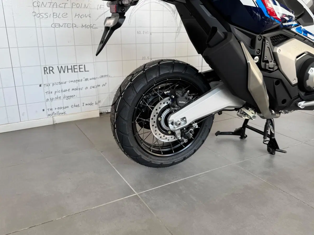 Honda X-ADV 750 Special Edition Adventure (2026) (13)