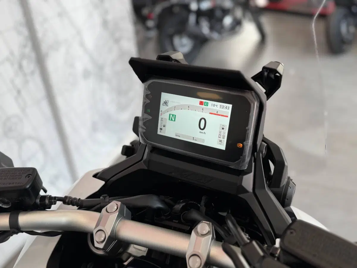 Honda X-ADV 750 Special Edition Adventure (2026) (7)