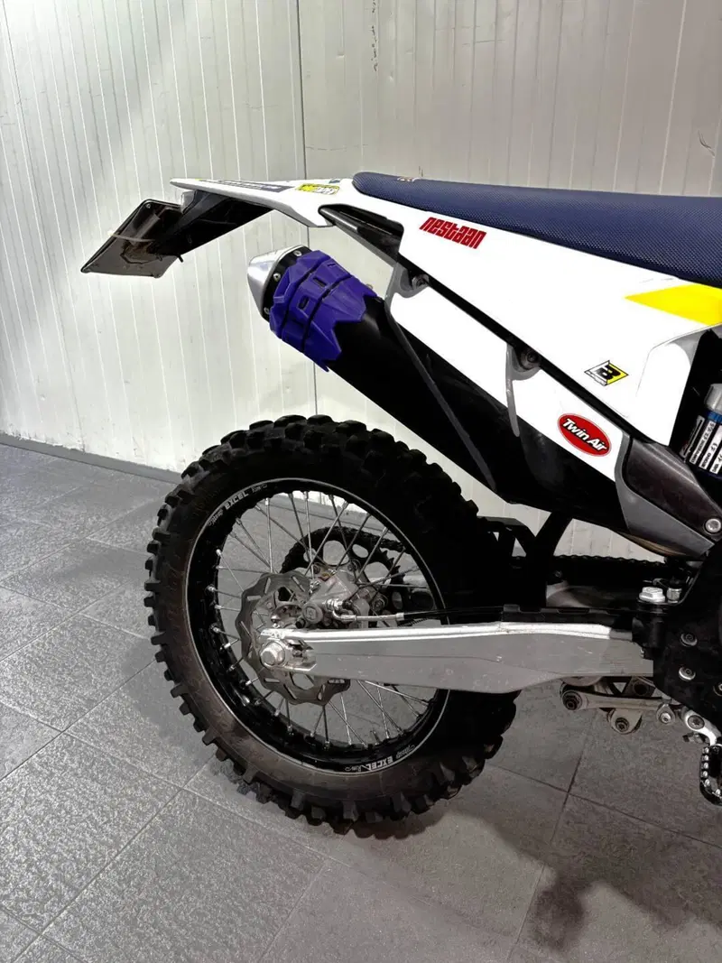 Husqvarna TE 300 Heritage (2023) (3)