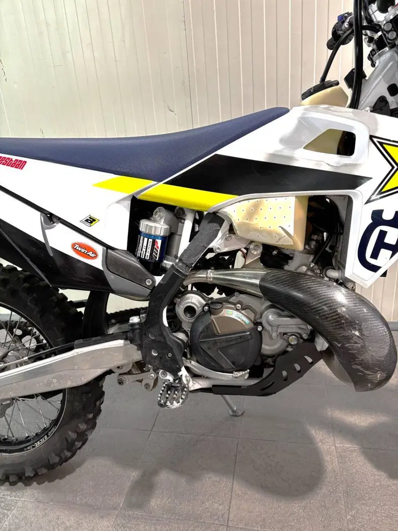 Husqvarna TE 300 Heritage (2023) (4)