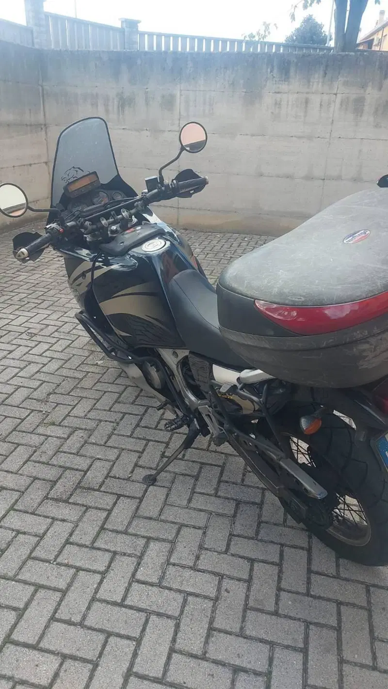 Honda Africa Twin XRV 750 (1996 - 02) (3)