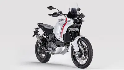 Ducati DesertX (2022 - 25) usata