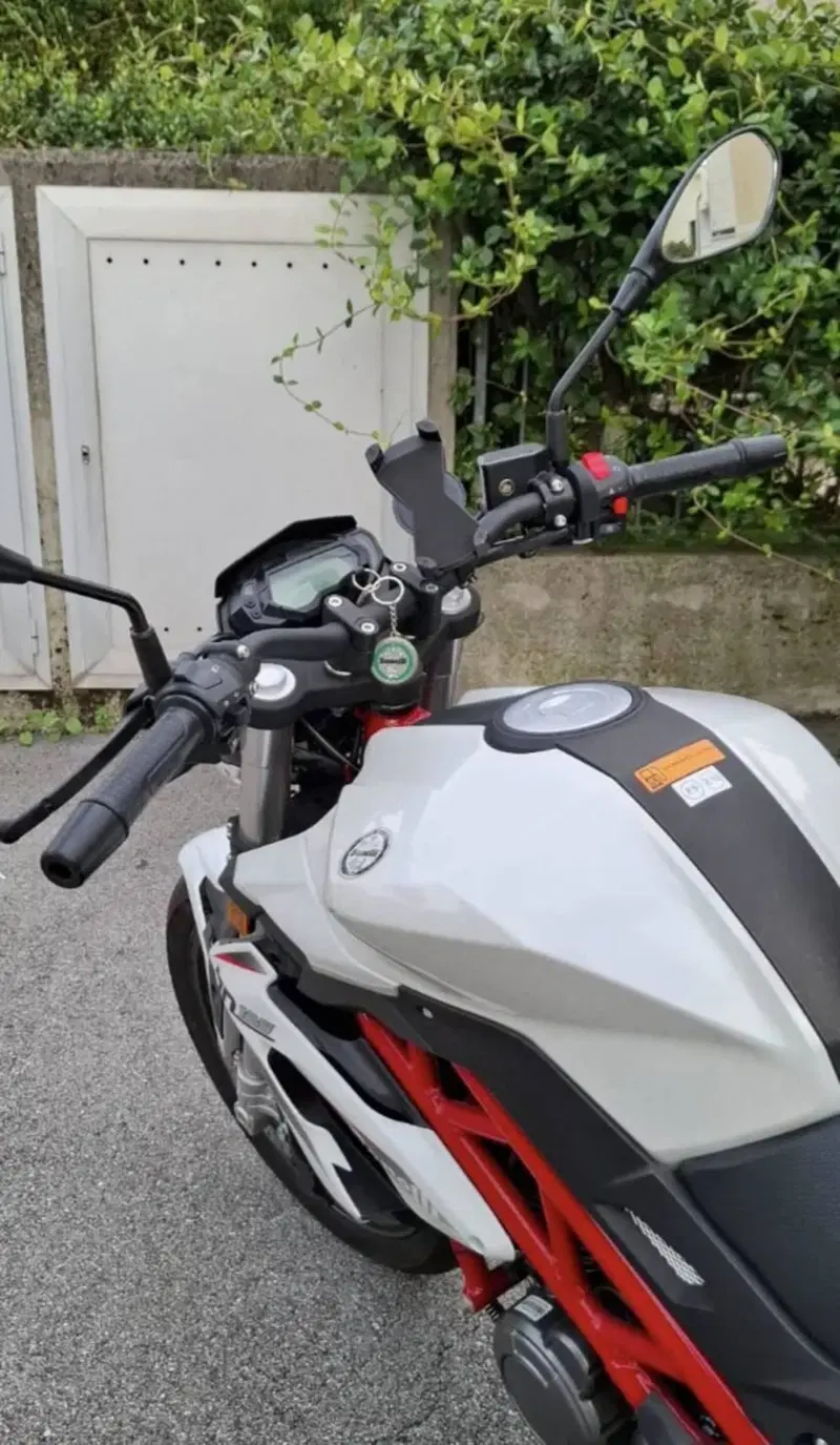 Benelli BN 125 (2021 - 25) (3)