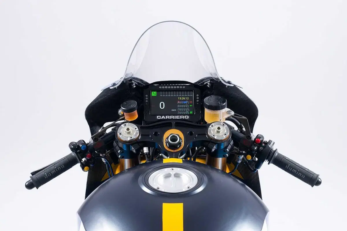Se non puoi restaurarla, puoi comprimerla! La trasformazione racing di una CB750 F2 di Carriero Corse (6)