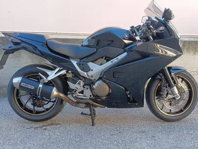Honda VFR 800 F (2014 - 16) usata