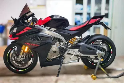 Aprilia RS 660 Factory (2025 - 26) usata
