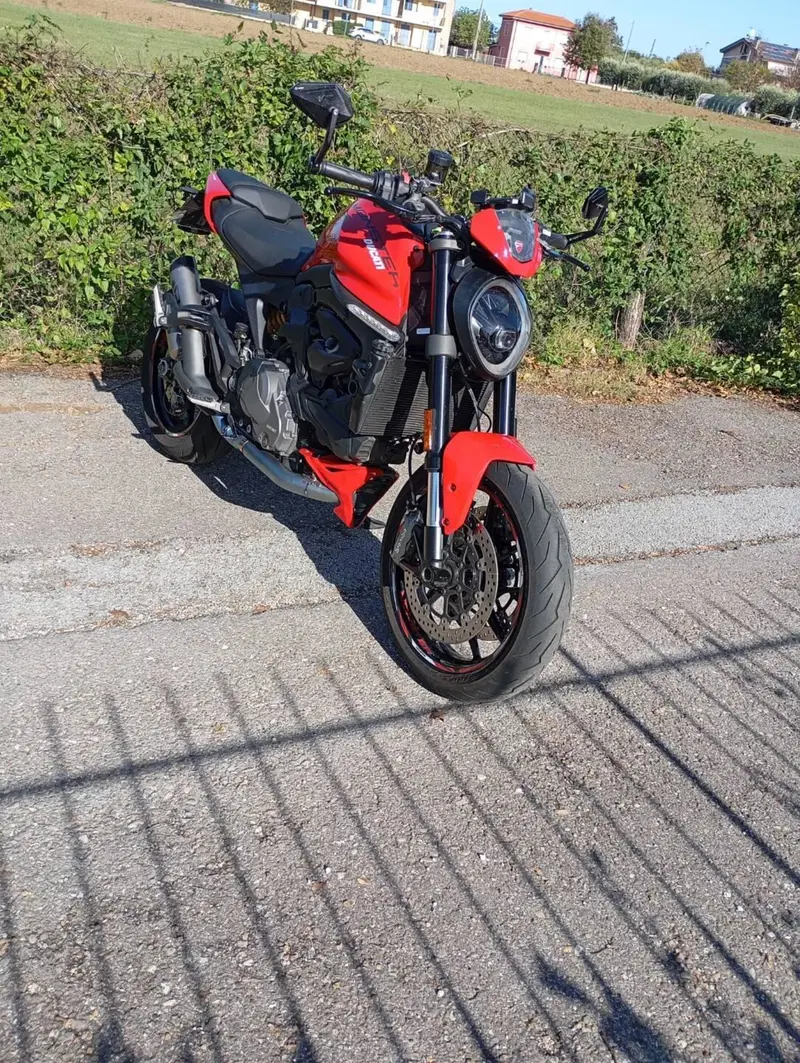 Ducati Monster 937 + (2021 - 25) (5)