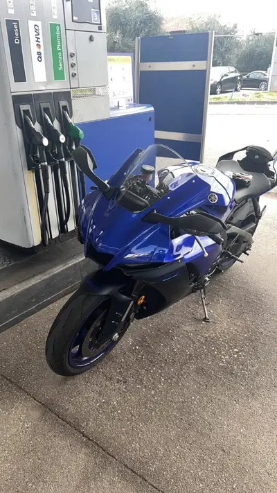 Yamaha YZF R1 (2020 - 25) usata