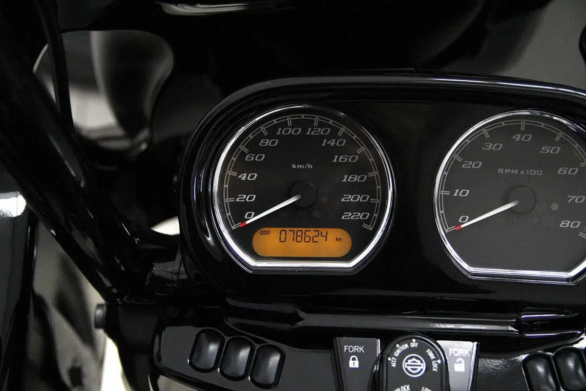 Harley-Davidson 114 Road Glide Special (2019 - 20) - FLTRXS (7)