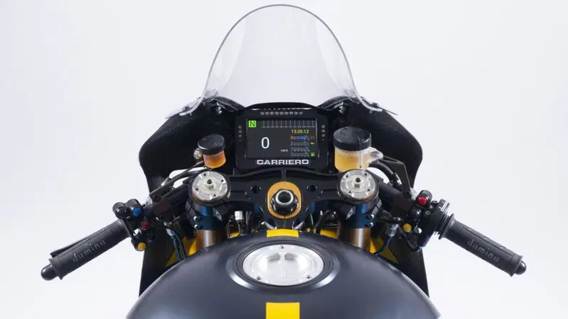 La Honda CB750 di Carriero Corse. Pi&ugrave; Racer che Caf&eacute;, pi&ugrave; che altro&hellip; pi&ugrave;. Vi racconto la MC04, &ldquo;very&rdquo; Special di Massimo