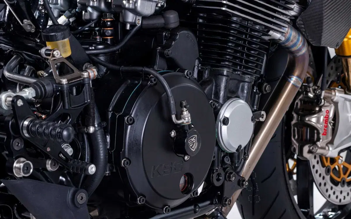 La Honda CB750 di Carriero Corse. Più Racer che Café, più che altro… più. Vi racconto la MC04, “very (3)