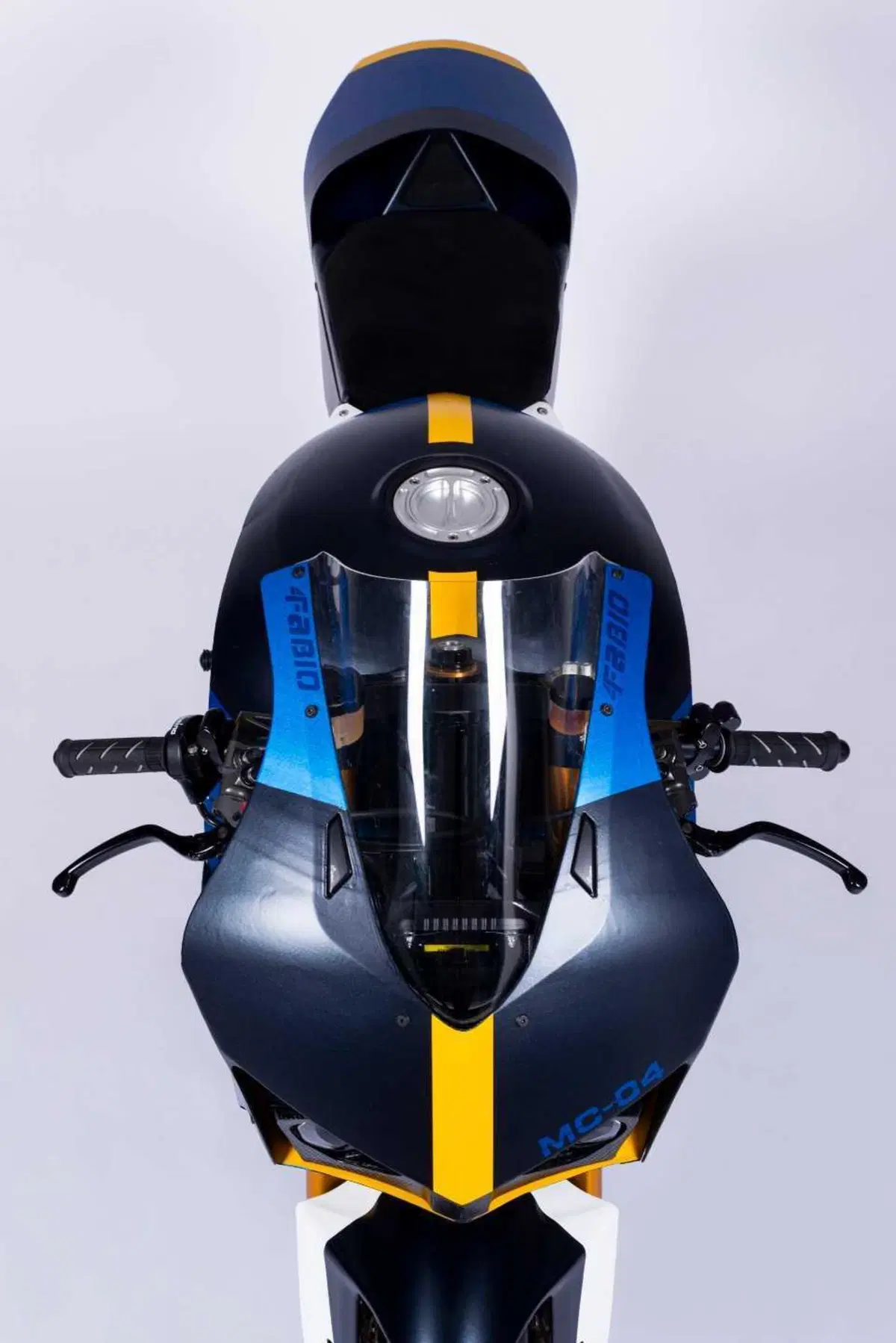La Honda CB750 di Carriero Corse. Più Racer che Café, più che altro… più. Vi racconto la MC04, “very (15)